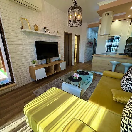 Sea View лазурен бряг